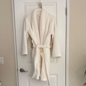 Pottery Barn Women's Cozy White Sherpa Robe